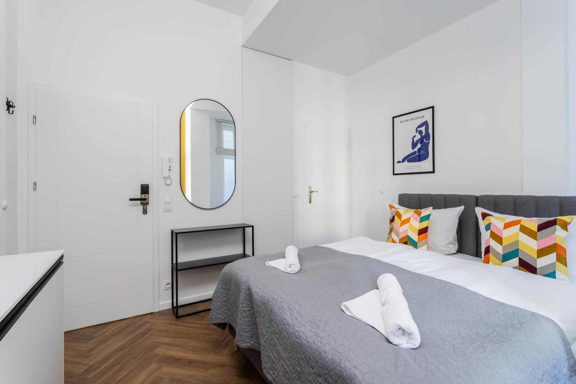 Nowoczesne I Stylowe Studia Very Berry W Poznaniu By Noclegi Renters Exterior foto