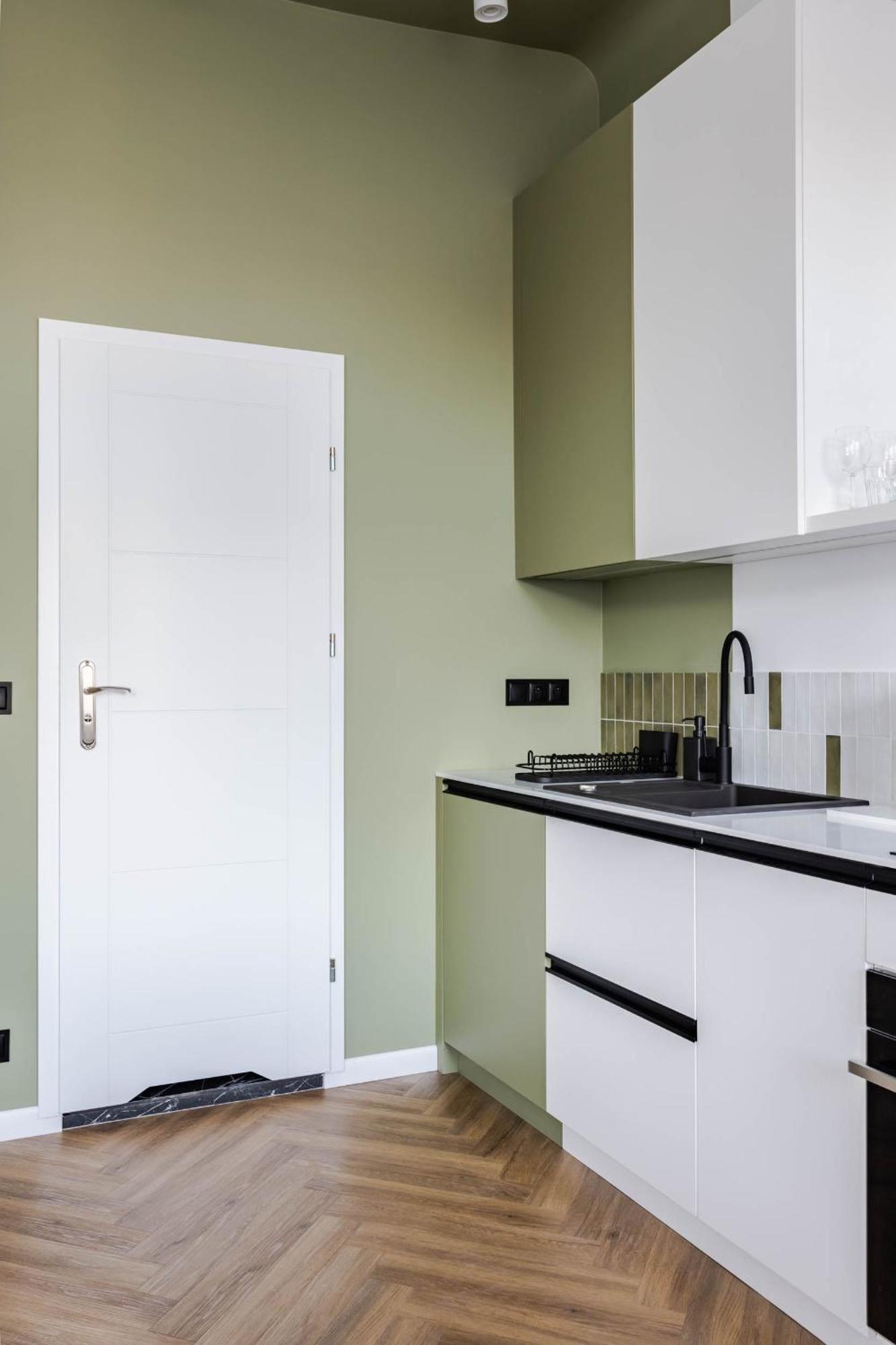 Nowoczesne I Stylowe Studia Very Berry W Poznaniu By Noclegi Renters Exterior foto